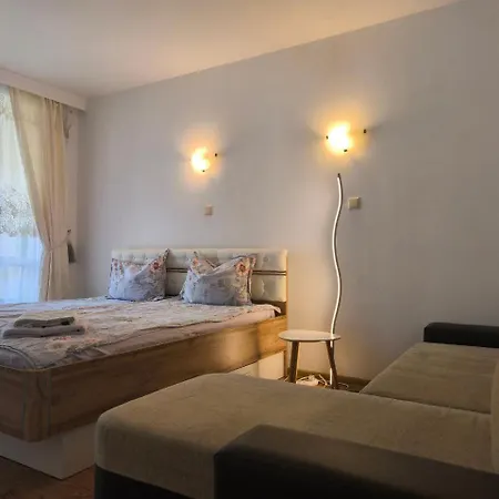 Atia Apartman *