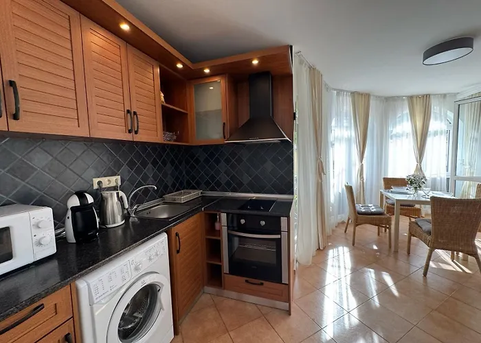 Atia 切尔诺莫雷茨