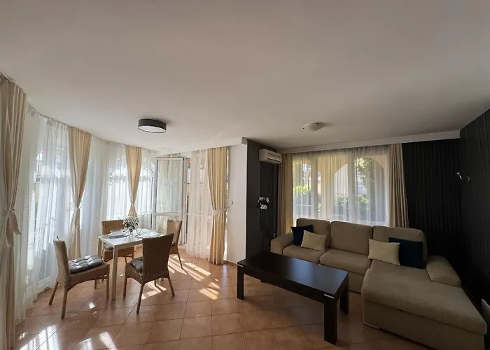 Atia * 切尔诺莫雷茨